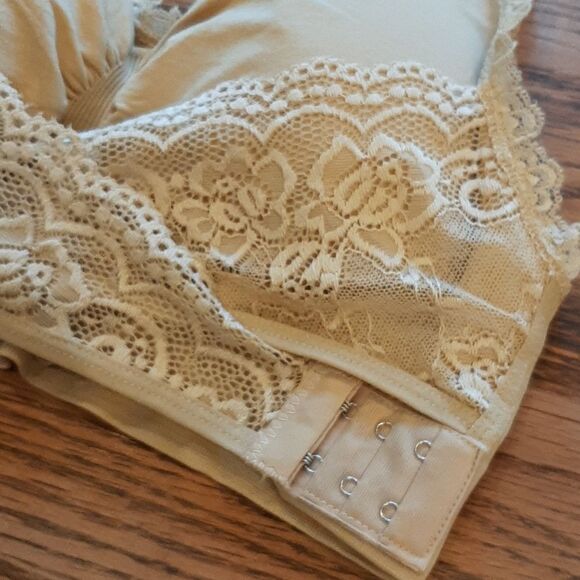 Bra Nude Laced and Lined - Picture 2 of 6